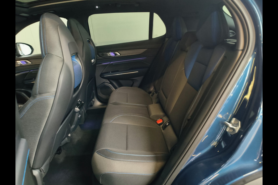 Lynk & Co 01 1.5 261PK Plug-in Hybrid * 360* camera Pano/dak Apple/Carplay Adaptive/Cruise Rijklaar + Fabrieksgarantie Henk Jongen Auto's in Helmond,  al 50 jaar service zoals 't hoort!