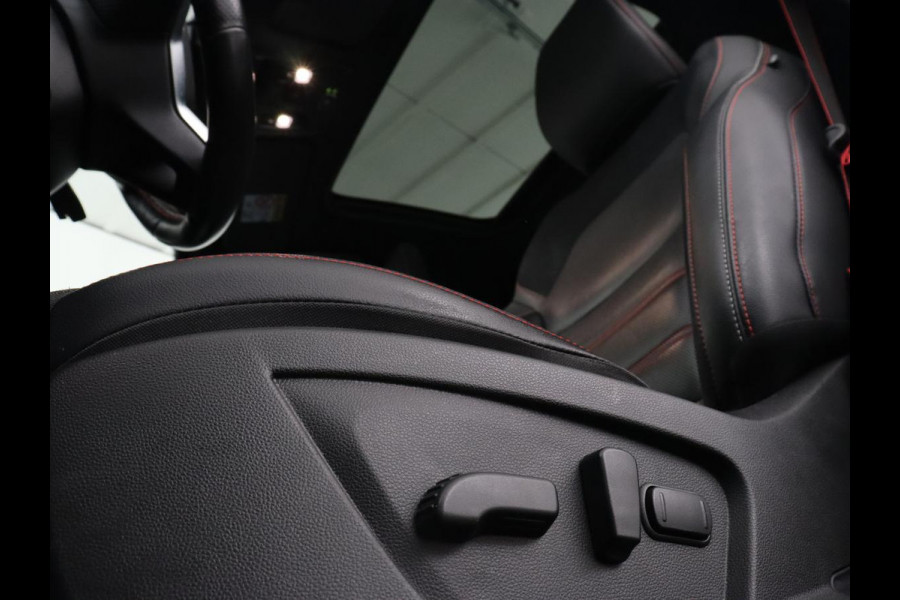 Renault Arkana 1.6 E-Tech Hybrid 145 R.S. Line | Panoramadak | Trekhaak | 360 Camera | Adaptive cruise | Stoelverwarming | Leder/Alcantara | Keyless | Full LED | Carplay | Park Assist | Stuurverwarming