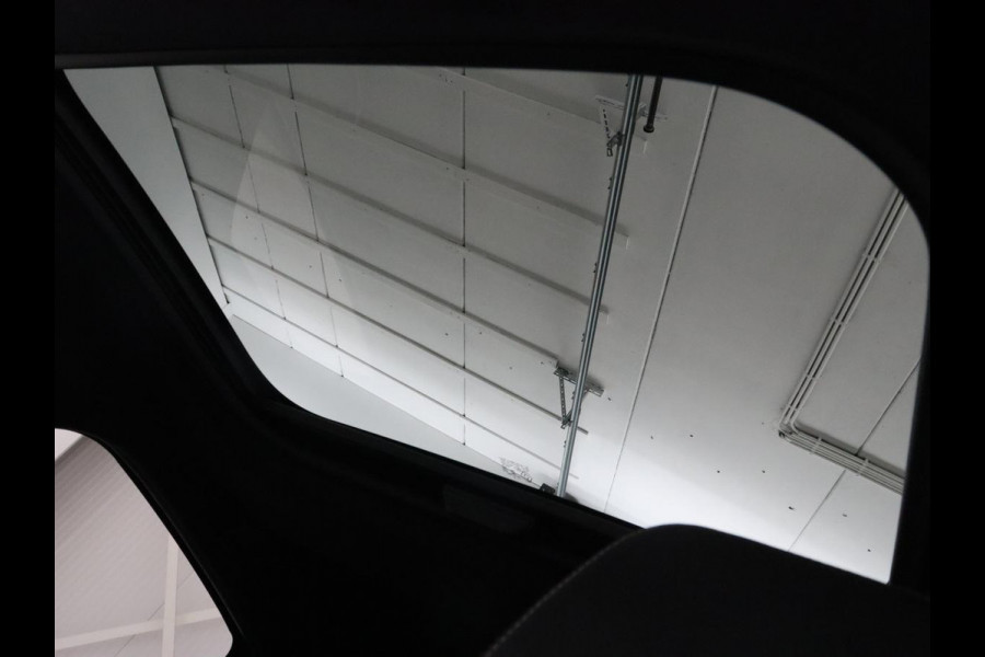 Renault Arkana 1.6 E-Tech Hybrid 145 R.S. Line | Panoramadak | Trekhaak | 360 Camera | Adaptive cruise | Stoelverwarming | Leder/Alcantara | Keyless | Full LED | Carplay | Park Assist | Stuurverwarming