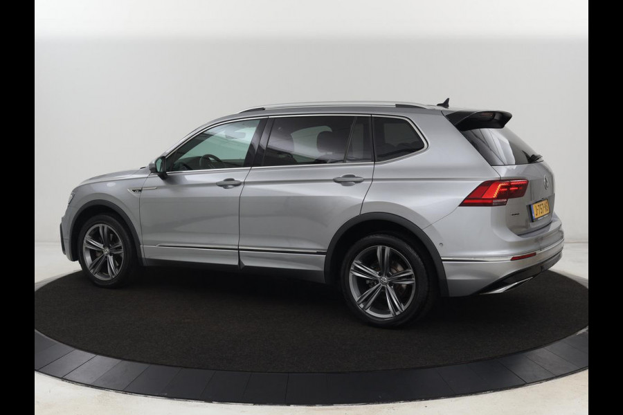 Volkswagen Tiguan Allspace 1.5 TSI R Line 7-persoons | Carplay | Adaptive cruise | 19'' | Navigatie | Camera | Virtual Cockpit | Full LED | Keyless | Park Assist | DAB | Climate control