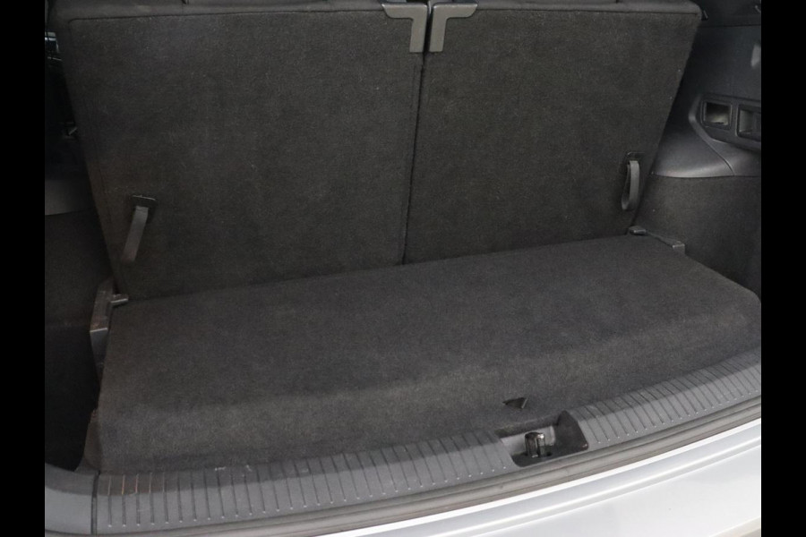 Volkswagen Tiguan Allspace 1.5 TSI R Line 7-persoons | Carplay | Adaptive cruise | 19'' | Navigatie | Camera | Virtual Cockpit | Full LED | Keyless | Park Assist | DAB | Climate control