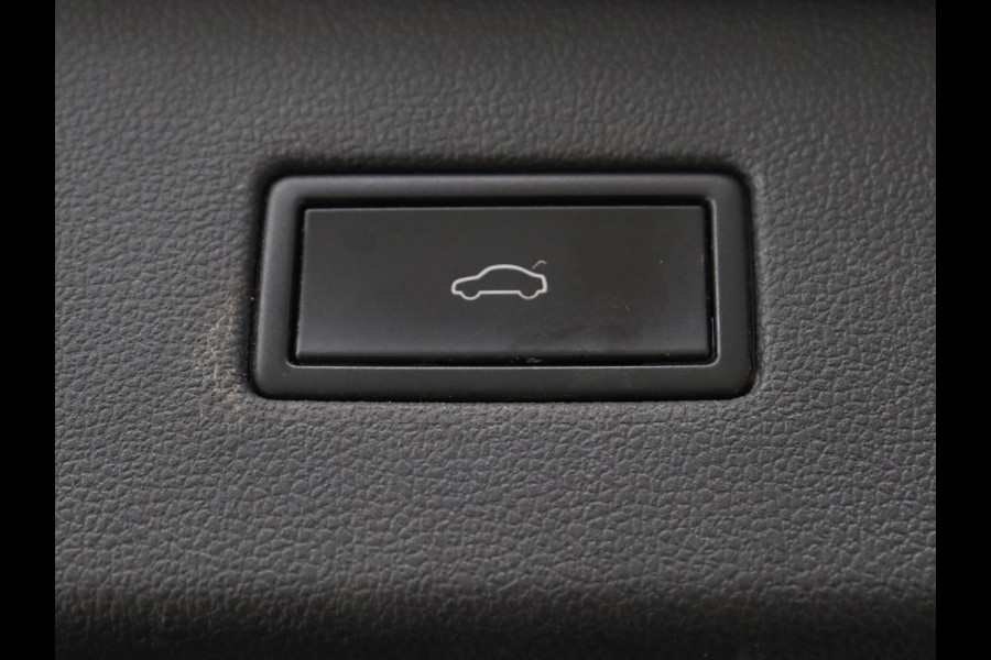 Volkswagen Tiguan Allspace 1.5 TSI R Line 7-persoons | Carplay | Adaptive cruise | 19'' | Navigatie | Camera | Virtual Cockpit | Full LED | Keyless | Park Assist | DAB | Climate control