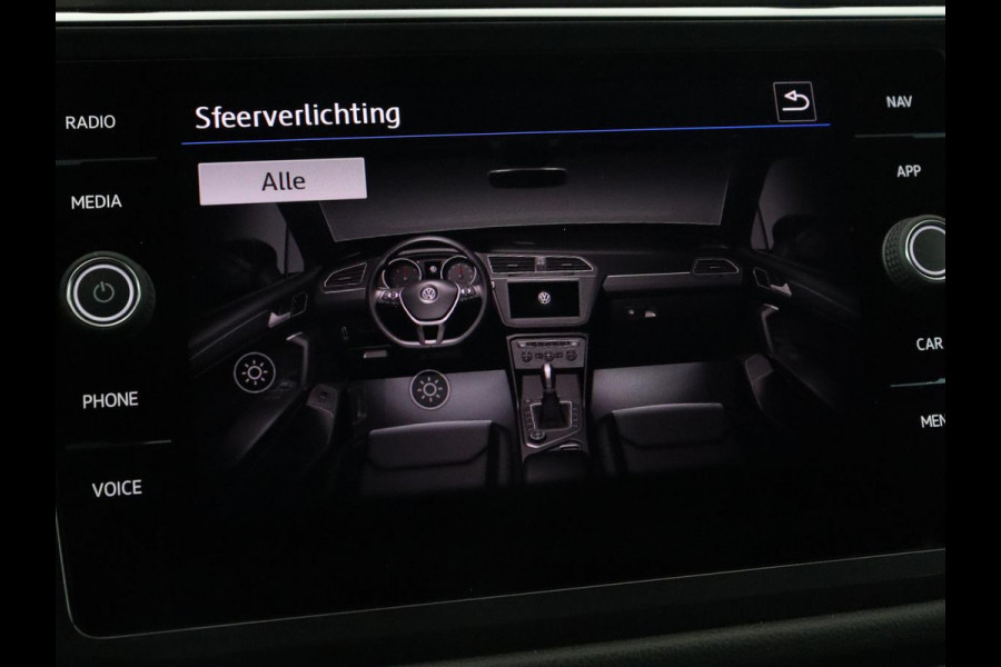 Volkswagen Tiguan Allspace 1.5 TSI R Line 7-persoons | Carplay | Adaptive cruise | 19'' | Navigatie | Camera | Virtual Cockpit | Full LED | Keyless | Park Assist | DAB | Climate control