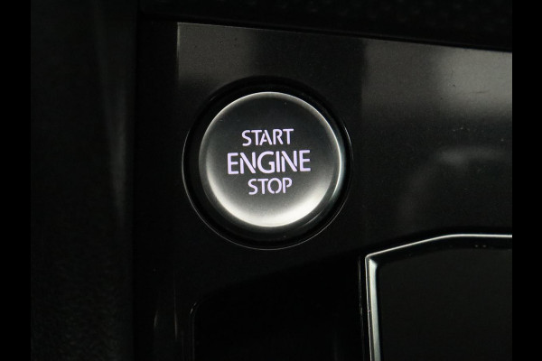 Volkswagen Tiguan Allspace 1.5 TSI R Line 7-persoons | Carplay | Adaptive cruise | 19'' | Navigatie | Camera | Virtual Cockpit | Full LED | Keyless | Park Assist | DAB | Climate control