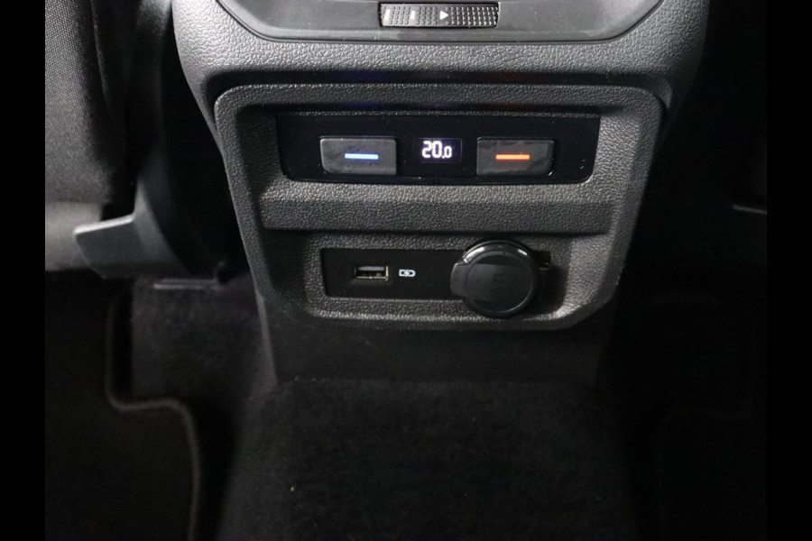 Volkswagen Tiguan Allspace 1.5 TSI R Line 7-persoons | Carplay | Adaptive cruise | 19'' | Navigatie | Camera | Virtual Cockpit | Full LED | Keyless | Park Assist | DAB | Climate control
