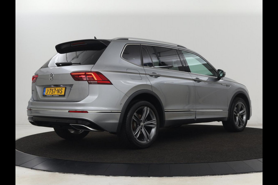 Volkswagen Tiguan Allspace 1.5 TSI R Line 7-persoons | Carplay | Adaptive cruise | 19'' | Navigatie | Camera | Virtual Cockpit | Full LED | Keyless | Park Assist | DAB | Climate control