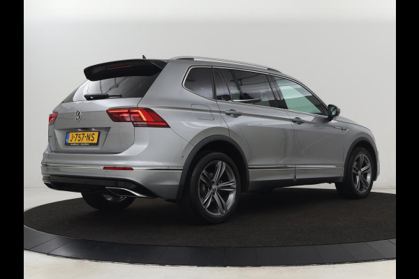 Volkswagen Tiguan Allspace 1.5 TSI R Line 7-persoons | Carplay | Adaptive cruise | 19'' | Navigatie | Camera | Virtual Cockpit | Full LED | Keyless | Park Assist | DAB | Climate control