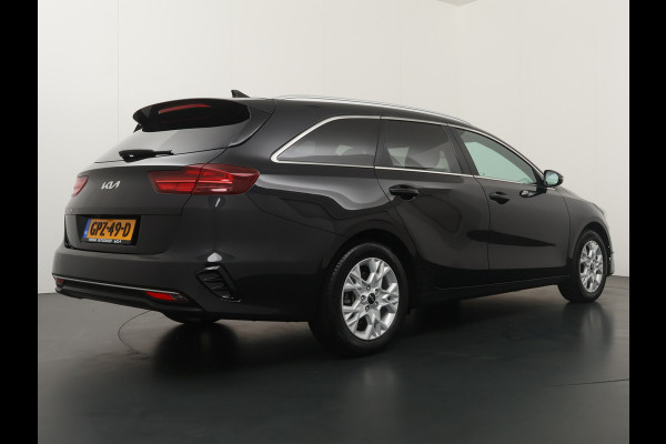 Kia Ceed Sportswagon 1.5 T-GDi DynamicPlusLine - Lichtmetalen Velgen - Stoel/Stuurverwarming - LED Koplampen - Navigatie - Fabrieksgarantie Tot 2031