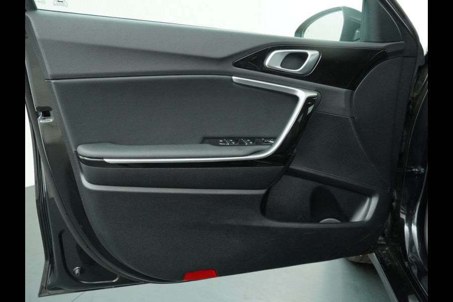 Kia Ceed Sportswagon 1.5 T-GDi DynamicPlusLine - Lichtmetalen Velgen - Stoel/Stuurverwarming - LED Koplampen - Navigatie - Fabrieksgarantie Tot 2031