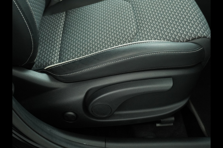 Kia Ceed Sportswagon 1.5 T-GDi DynamicPlusLine - Lichtmetalen Velgen - Stoel/Stuurverwarming - LED Koplampen - Navigatie - Fabrieksgarantie Tot 2031