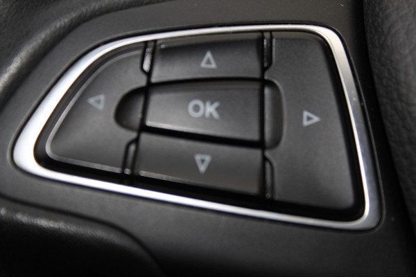 Ford Kuga 1.5-182pk EcoBoost ST-Line AWD-AUTOMAAT. Ideale caravantrekker: vierwielaangedreven automaat, trekgewicht 1.850kg ! Autm. airco dual, adapt. cruise cntrl, navigatie, telefoonvoorb., stoel- en voorraamverw., bi-xenon verl., lm wielen, camera, pdc v+a, Sony soundsyst., side- en laneassist etc.