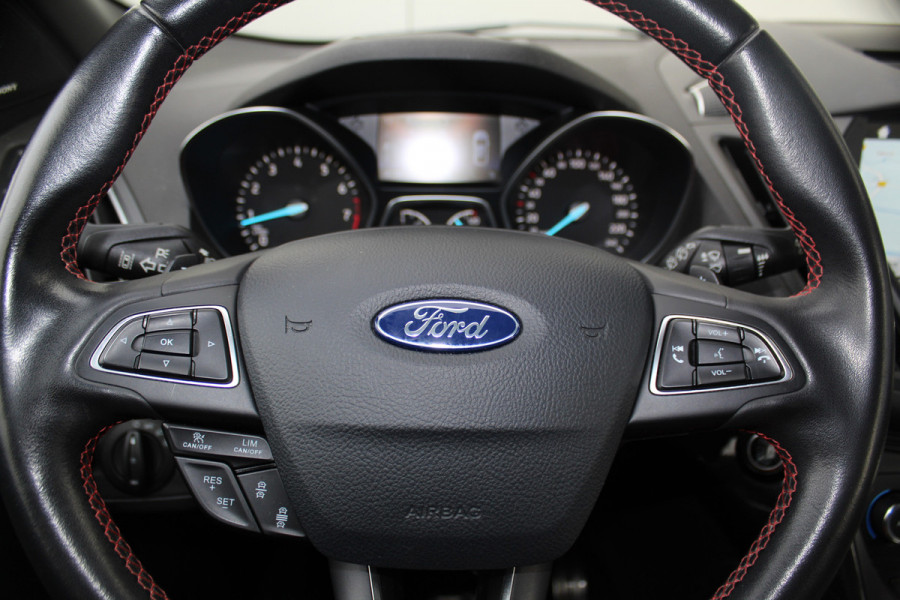 Ford Kuga 1.5-182pk EcoBoost ST-Line AWD-AUTOMAAT. Ideale caravantrekker: vierwielaangedreven automaat, trekgewicht 1.850kg ! Autm. airco dual, adapt. cruise cntrl, navigatie, telefoonvoorb., stoel- en voorraamverw., bi-xenon verl., lm wielen, camera, pdc v+a, Sony soundsyst., side- en laneassist etc.