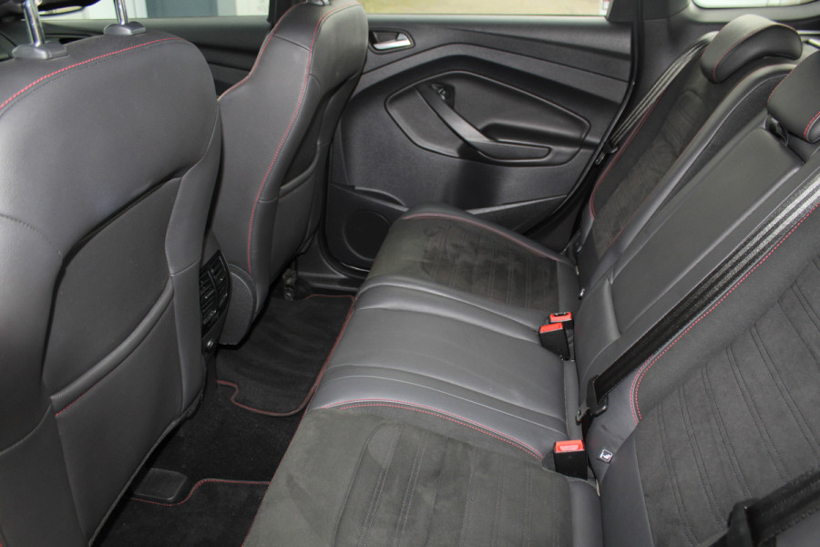 Ford Kuga 1.5-182pk EcoBoost ST-Line AWD-AUTOMAAT. Ideale caravantrekker: vierwielaangedreven automaat, trekgewicht 1.850kg ! Autm. airco dual, adapt. cruise cntrl, navigatie, telefoonvoorb., stoel- en voorraamverw., bi-xenon verl., lm wielen, camera, pdc v+a, Sony soundsyst., side- en laneassist etc.