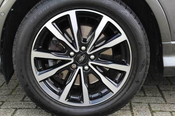 Ford Kuga 1.5-182pk EcoBoost ST-Line AWD-AUTOMAAT. Ideale caravantrekker: vierwielaangedreven automaat, trekgewicht 1.850kg ! Autm. airco dual, adapt. cruise cntrl, navigatie, telefoonvoorb., stoel- en voorraamverw., bi-xenon verl., lm wielen, camera, pdc v+a, Sony soundsyst., side- en laneassist etc.