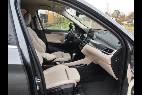 BMW X1 xDrive25e eDrive Edition | Head-Up Display | Harman Kardon | Apple Carplay | Sfeerverlichting | Trekhaak |