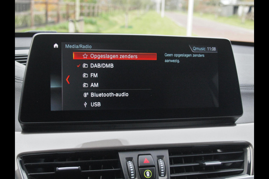 BMW X1 xDrive25e eDrive Edition | Head-Up Display | Harman Kardon | Apple Carplay | Sfeerverlichting | Trekhaak |