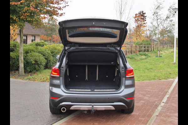 BMW X1 xDrive25e eDrive Edition | Head-Up Display | Harman Kardon | Apple Carplay | Sfeerverlichting | Trekhaak |