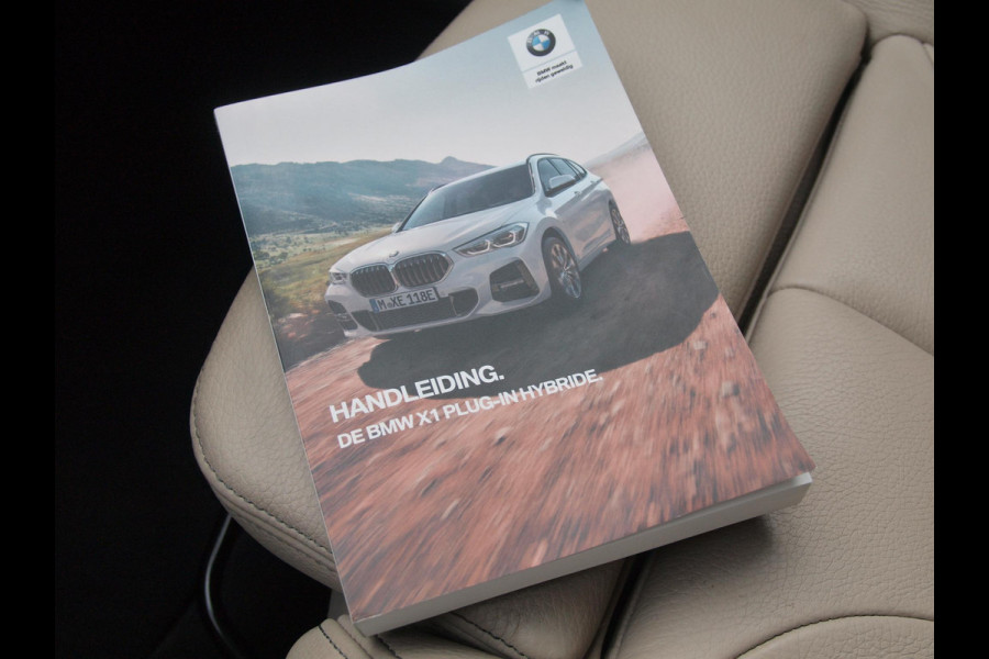 BMW X1 xDrive25e eDrive Edition | Head-Up Display | Harman Kardon | Apple Carplay | Sfeerverlichting | Trekhaak |