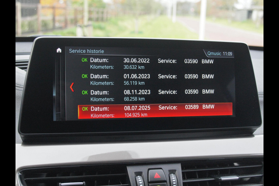 BMW X1 xDrive25e eDrive Edition | Head-Up Display | Harman Kardon | Apple Carplay | Sfeerverlichting | Trekhaak |