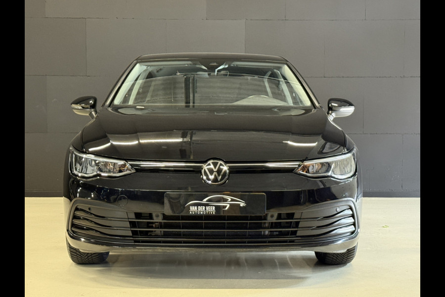 Volkswagen Golf 1.5 eTSI Life Business | Apple Carplay | Elek. stoelen | Draadloze tel. lader
