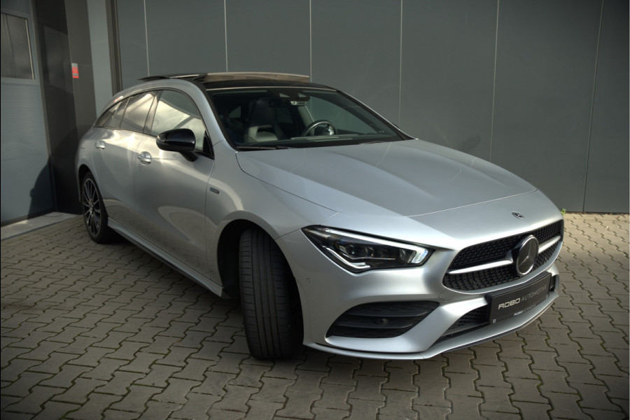 Mercedes-Benz CLA-Klasse Shooting Brake 250 e Edition | AMG Line | Panoramadak | Stoelverwarming | Camera | Keyless | Ambiance Verlichting | Cruise Control | Multibeam LED | BTW |