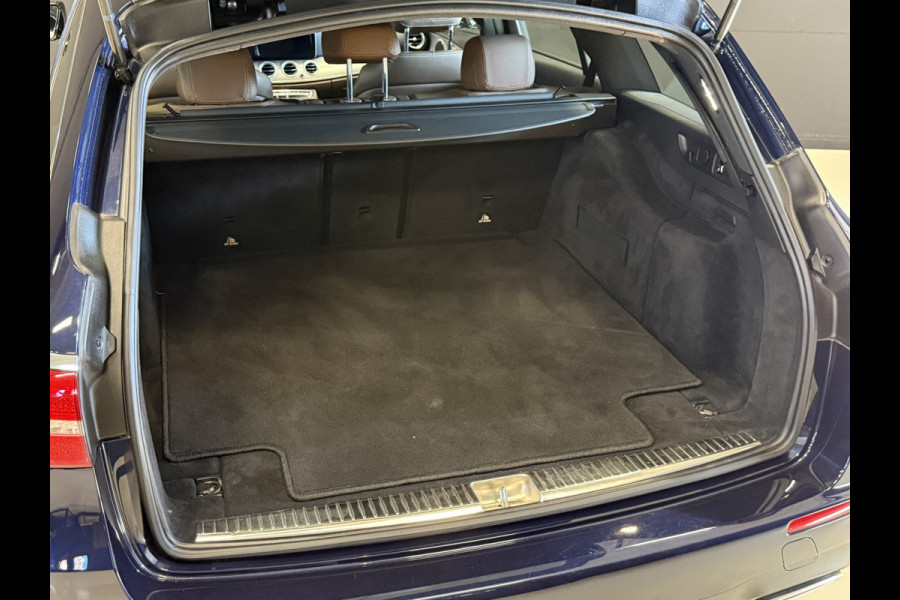 Mercedes-Benz E-Klasse Estate 200 AMG Business Solution Sport Automaat | Lederen sportstoelen | Elektr. trekhaak | Sfeerverlichting | Adaptive | Camera