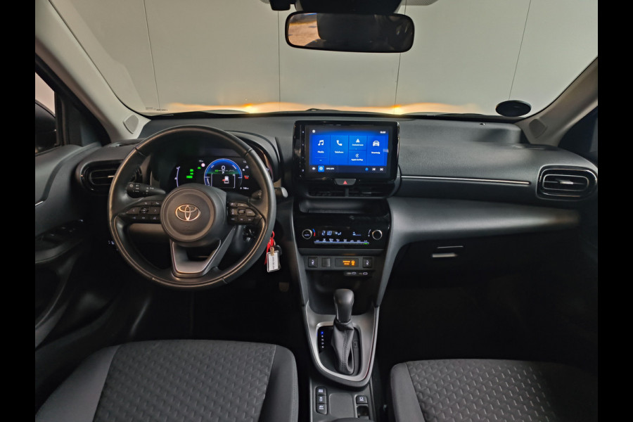 Toyota Yaris Cross 1.5 Hybrid 115 Active Rijklaar + Fabrieksgarantie tot 06-2029 Henk Jongen Auto's in Helmond,  al 50 jaar service zoals 't hoort!