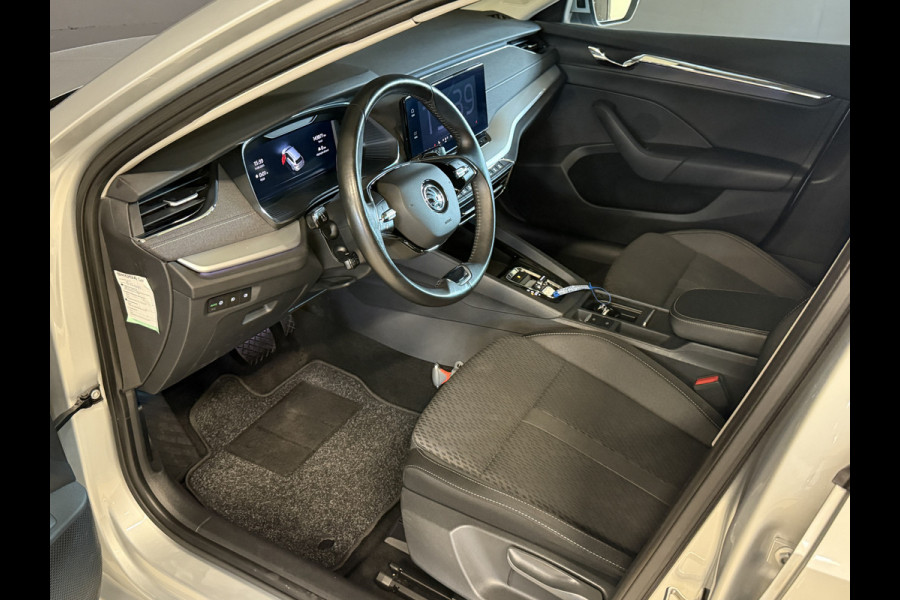 Škoda Octavia Combi 1.0 e-TSI Business Edition Plus | Camera | Dodehoeksensoren | Apple carplay