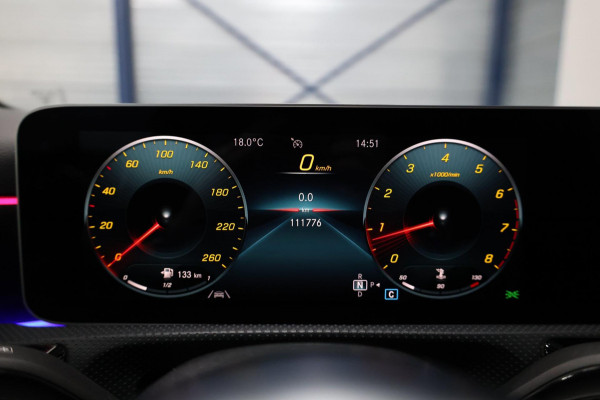 Mercedes-Benz A-Klasse 250 / 35 AMG LED/VIRTUAL/SFEER/HALF LEDER+S.VERWARMING/LMV/CAM/LINE/ACC/ECC/12 MDN GARANTIE!