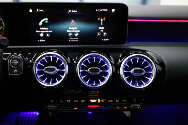 Mercedes-Benz A-Klasse 250 / 35 AMG LED/VIRTUAL/SFEER/HALF LEDER+S.VERWARMING/LMV/CAM/LINE/ACC/ECC/12 MDN GARANTIE!