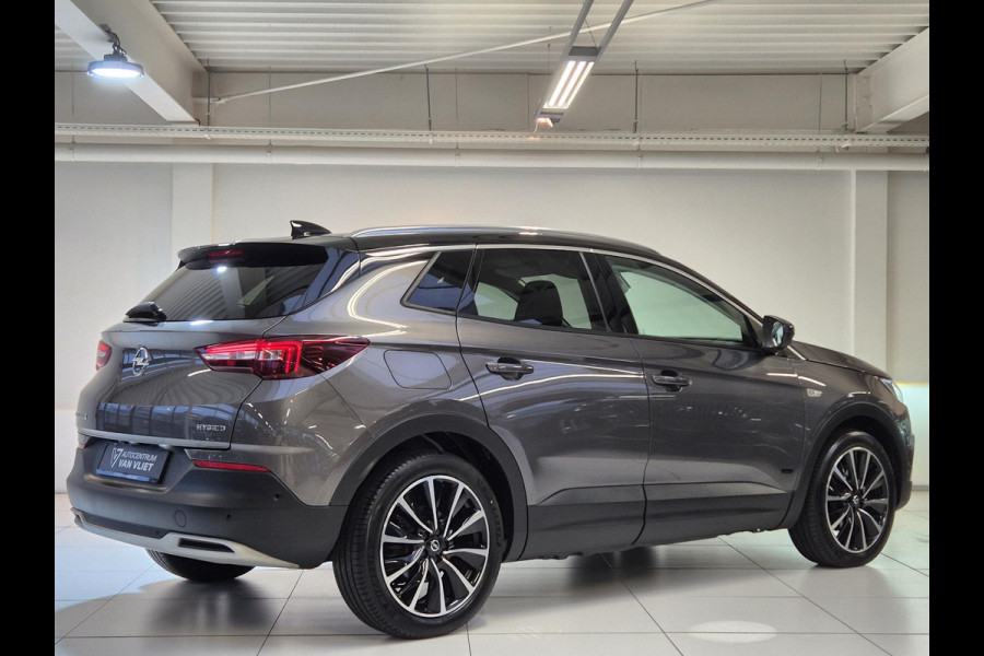 Opel Grandland X 1.6 Turbo Plug-in-Hybrid Ultimate | Navigatie | Stoelverwarming/Stoelverkoeling | 360º Camera | Apple Carplay/Android Auto | Keyless Entry |