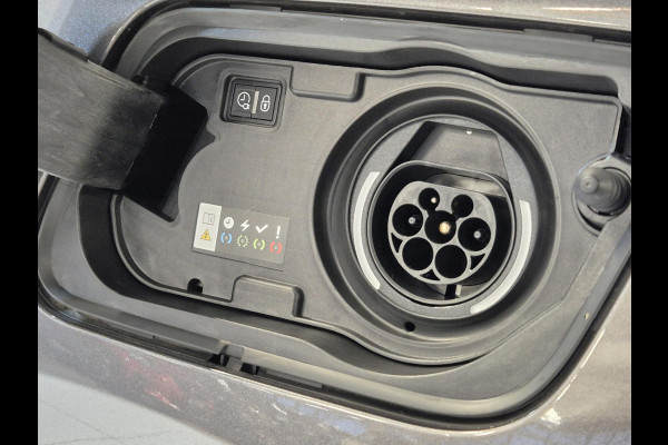 Opel Grandland X 1.6 Turbo Plug-in-Hybrid Ultimate | Navigatie | Stoelverwarming/Stoelverkoeling | 360º Camera | Apple Carplay/Android Auto | Keyless Entry |