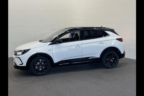 Opel Grandland 1.2 Turbo GS Auto. Navigatie Apple Carplay/Android Auto Camera Parkeersensoren achter Cruise Control Dodehoek assistent Stoel- en stuurverwarming Lichtmetalen velgen Virtual Cockpit Climate Control