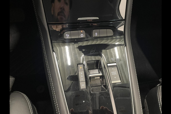 Opel Grandland 1.2 Turbo GS Auto. Navigatie Apple Carplay/Android Auto Camera Parkeersensoren achter Cruise Control Dodehoek assistent Stoel- en stuurverwarming Lichtmetalen velgen Virtual Cockpit Climate Control