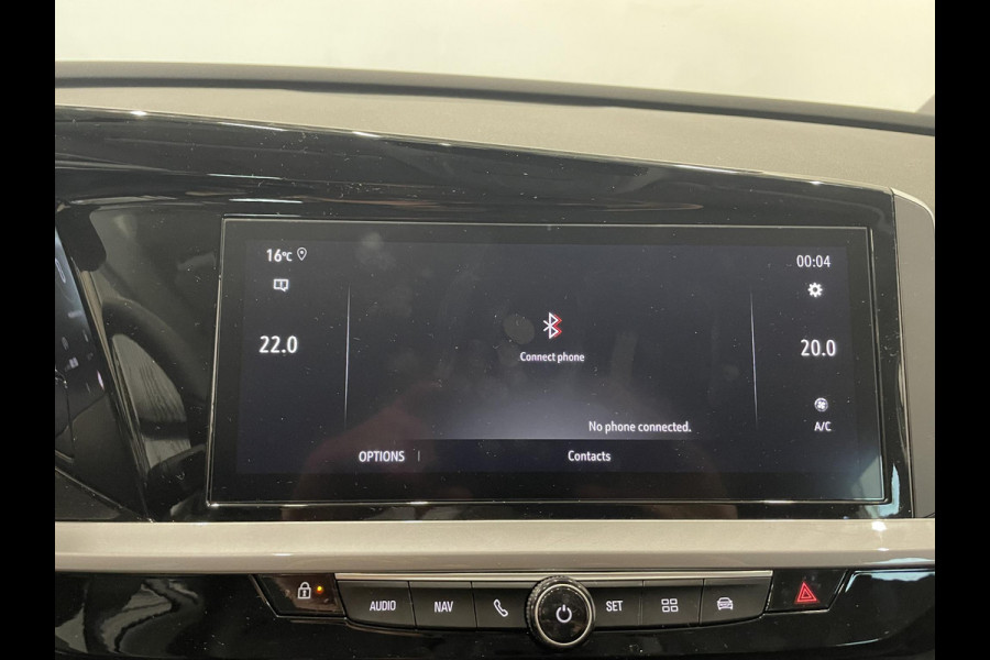 Opel Grandland 1.2 Turbo GS Auto. Navigatie Apple Carplay/Android Auto Camera Parkeersensoren achter Cruise Control Dodehoek assistent Stoel- en stuurverwarming Lichtmetalen velgen Virtual Cockpit Climate Control