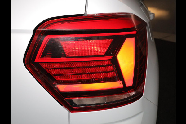 Volkswagen Polo 1.0 TSI Comfortline 95pk 5bak| Navigatie| alarm3| Airco