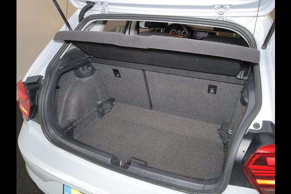 Volkswagen Polo 1.0 TSI Comfortline 95pk 5bak| Navigatie| alarm3| Airco