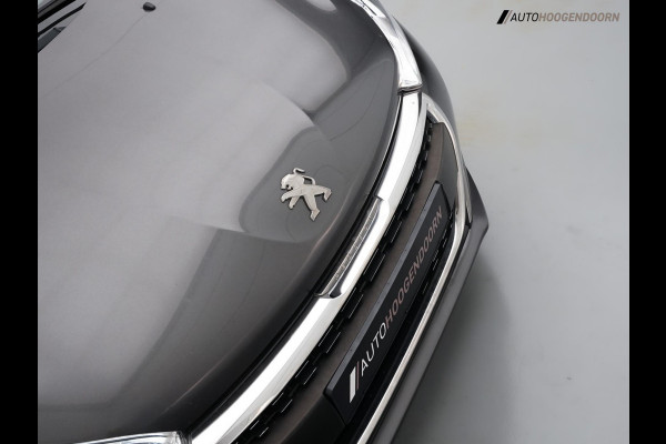 Peugeot 208 1.2 PureTech Allure Luxe (APPLE CARPLAY,PANORAMADAK,STOELVERWARMING,ACHTERUITRIJCAMERA,PARKEERSENSOREN,TOPCONDITIE)