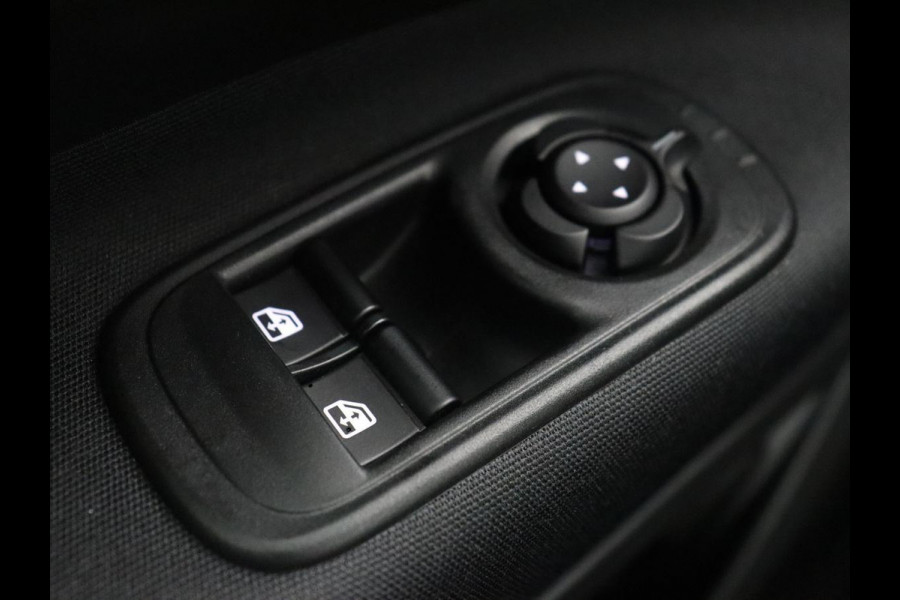 Fiat 500 Icon 42 kWh | Carplay | Cruise control | Climate control | Bluetooth | 16'' lichtmetalen velgen