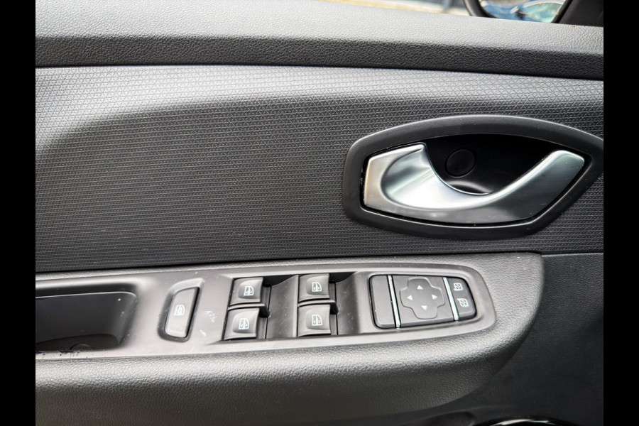 Renault Clio Estate 0.9 TCe Limited Org NL|Trekhaak|Navi|Airco