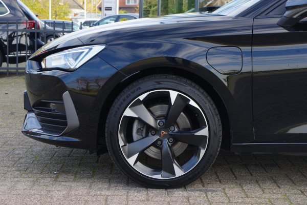 CUPRA Leon Sportstourer 1.4 e-Hybrid 204 PK Adrenaline PHEV, Trekhaak, Winterpakket, Adap. Cruise Control, Carplay