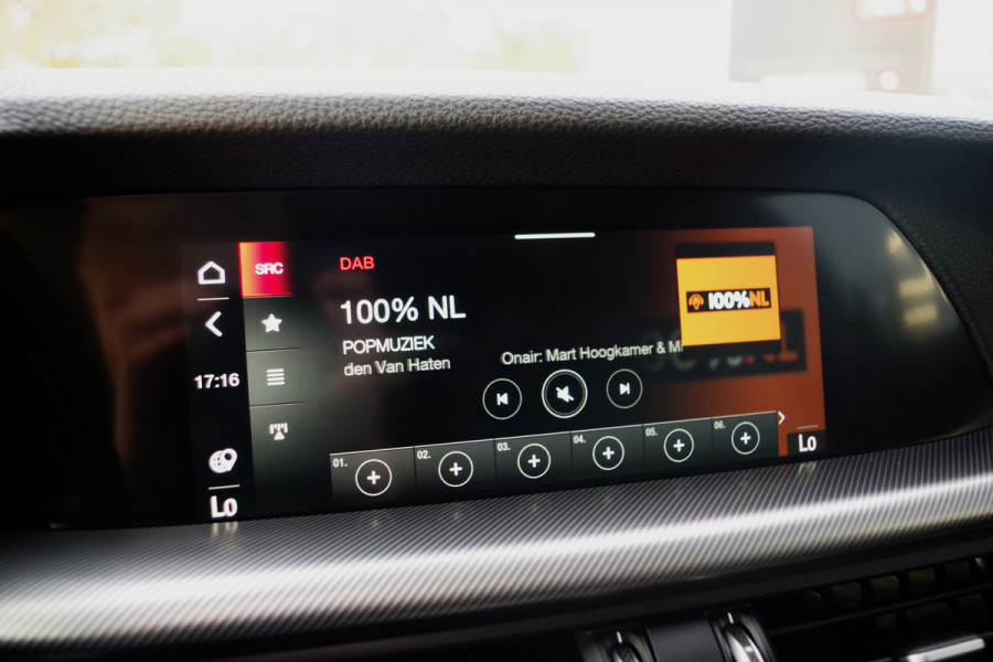 Alfa Romeo Stelvio 2.0 T 280 PK AWD Q4 Veloce, Adap. Onderstel, Panoramadak, Trekhaak, H/K Sound, Lederen Sportstoelen