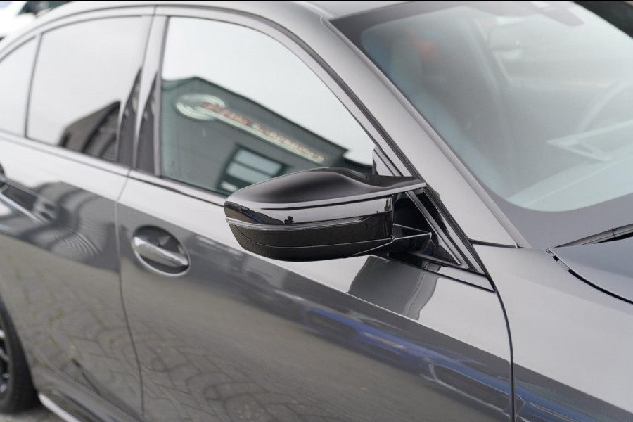 BMW 3-serie 330e High Executive | M-pakket | Facelift 2025 | Widescreen Groot Navi | Camera |