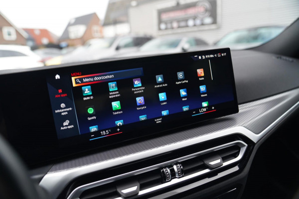 BMW 3-serie 330e High Executive | M-pakket | Facelift 2025 | Widescreen Groot Navi | Camera |