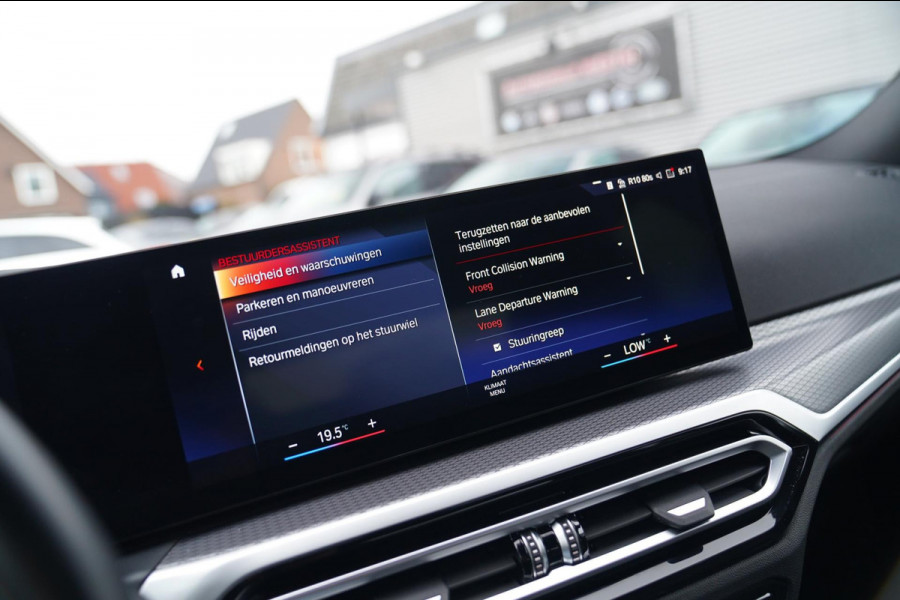 BMW 3-serie 330e High Executive | M-pakket | Facelift 2025 | Widescreen Groot Navi | Camera |