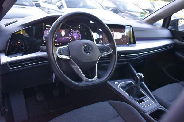 Volkswagen Golf 1.5 TSI Life Business Lane ACC Keyless StuurVerw. Stoelvw