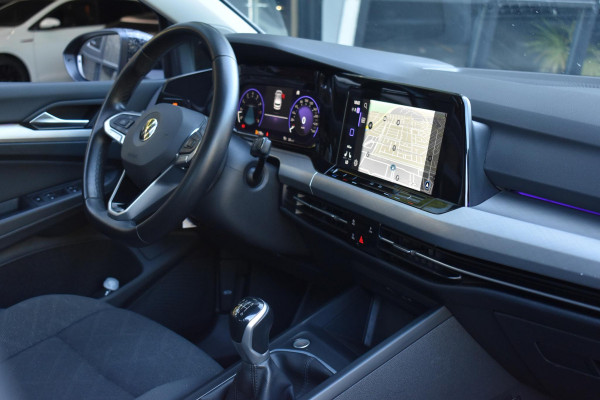 Volkswagen Golf 1.5 TSI Life Business Lane ACC Keyless StuurVerw. Stoelvw