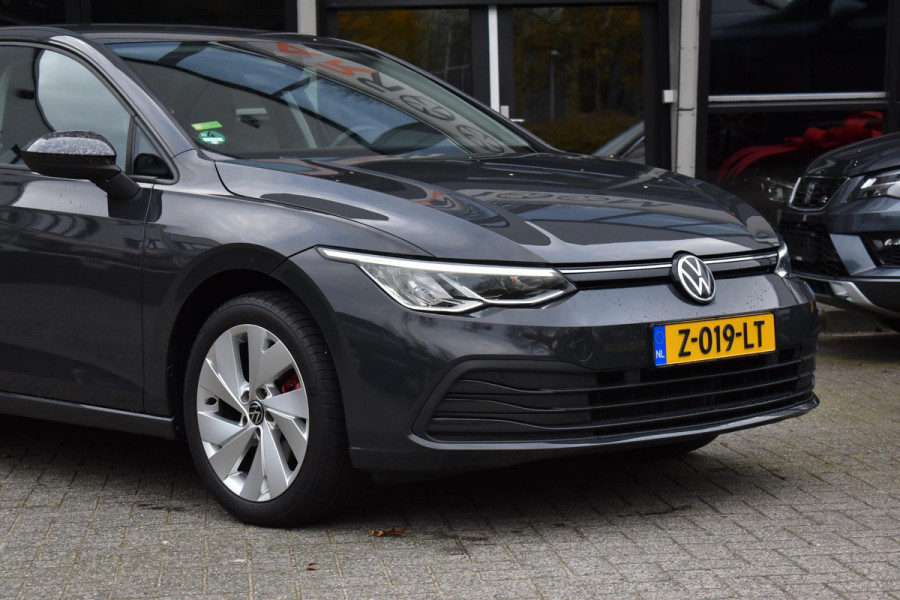 Volkswagen Golf 1.5 TSI Life Business Lane ACC Keyless StuurVerw. Stoelvw