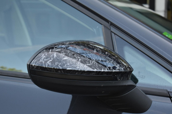 Volkswagen Golf 1.5 TSI Life Business Lane ACC Keyless StuurVerw. Stoelvw