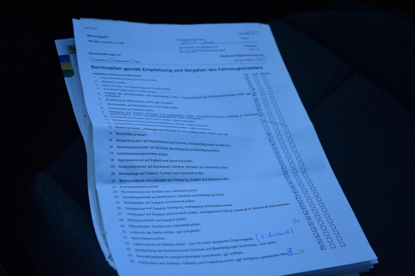 Volkswagen Golf 1.5 TSI Life Business Lane ACC Keyless StuurVerw. Stoelvw